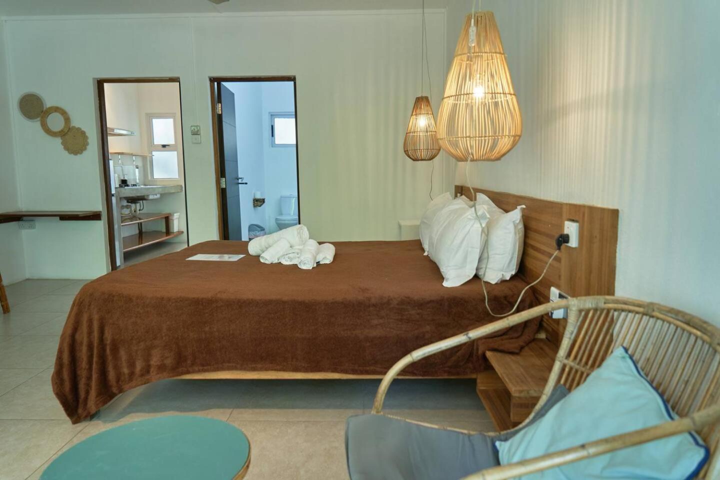 Loukaz -Entire Rental Units W Panoramic Rooftop Coteau Raffin 외부 사진