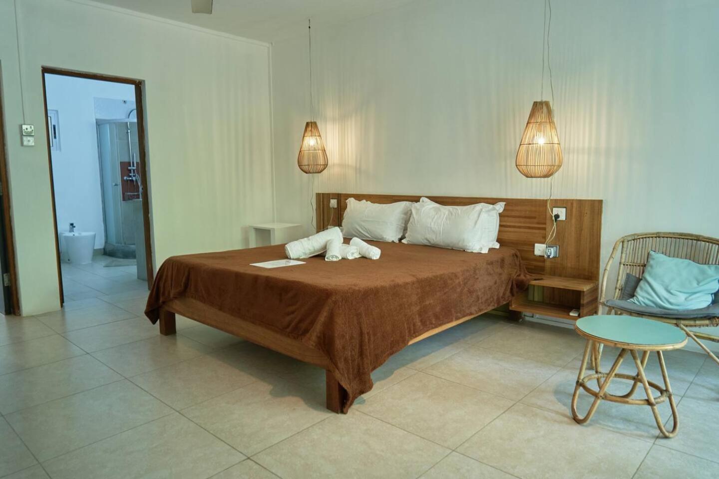 Loukaz -Entire Rental Units W Panoramic Rooftop Coteau Raffin 외부 사진