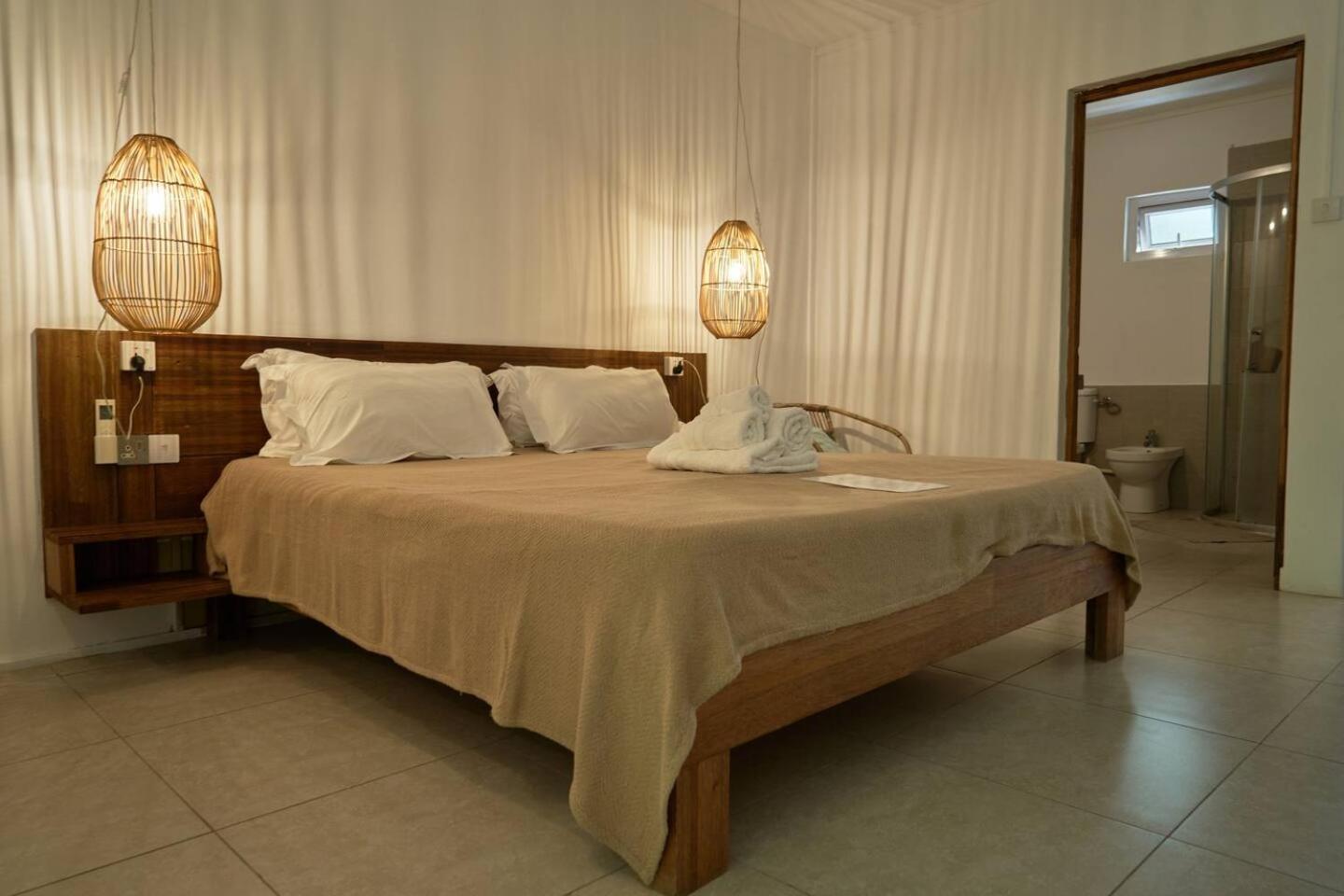 Loukaz -Entire Rental Units W Panoramic Rooftop Coteau Raffin 외부 사진